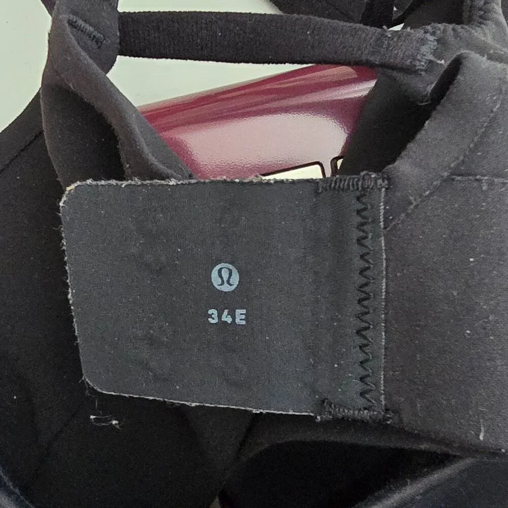 Lululemon Adapt and Align Bra *Light Support 34E Black